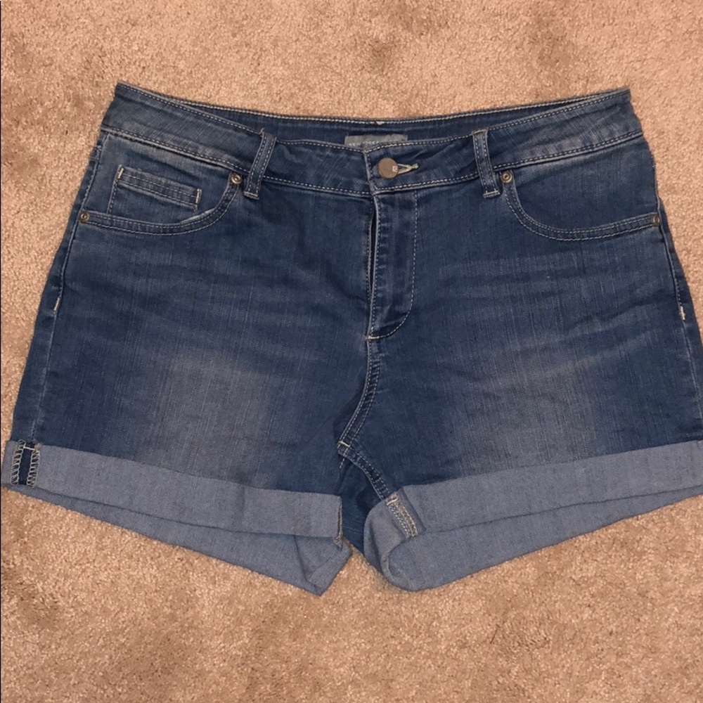 Jean shorts NY&co size 10